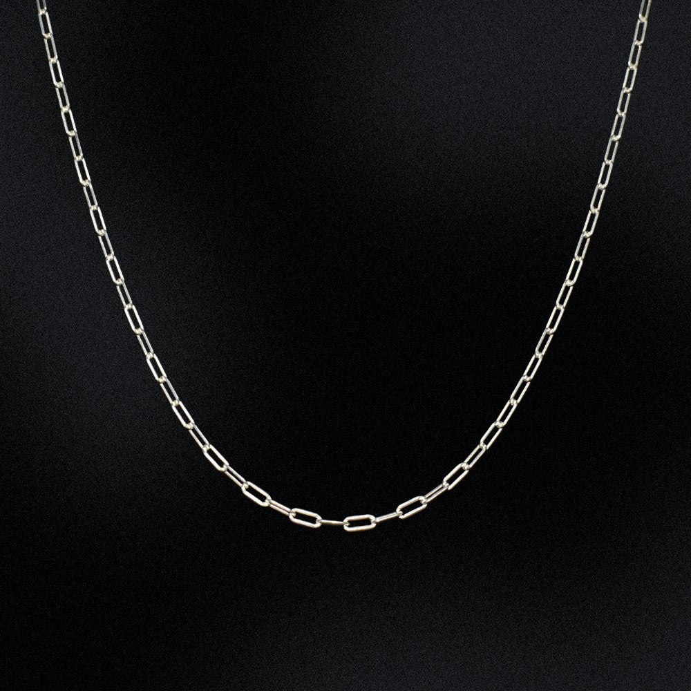 Introducing the ultimate accessory for personalisation: the customisable necklace! Our small paperclip chain offers a delicate and stylish look that will elevate any outfit. But the best part is that you get to choose your own charm!